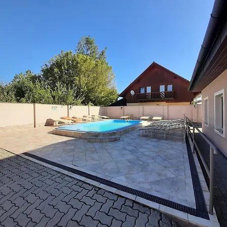 아파트 42 Feroehelyes 발라톤엘