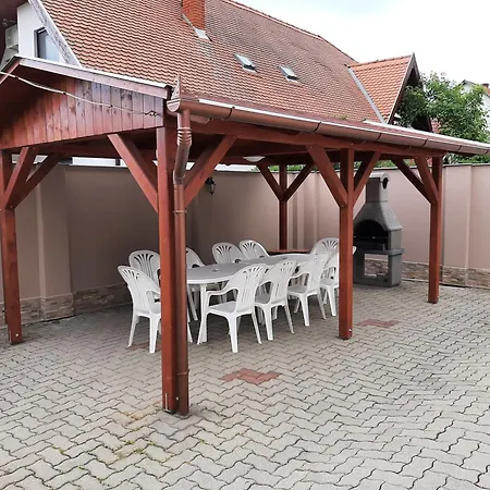 42 Feroehelyes 아파트 *