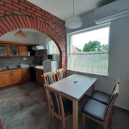 42 Feroehelyes 아파트 *